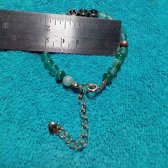 Green brass beads goldtone heart chain silvertone black mom faux jade bracelet - Picture 2 of 4